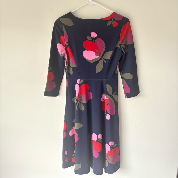 Boden Irene Ponte Dress Navy Blue Pink Red Floral Knee Length 3/4 Sleeve Preppy - Picture 9 of 10
